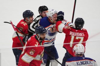 Oilers Fall Apart After Absurd Number Of Penalty Minutes Cost Them A 5 Goal Loss
