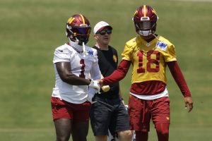 Deebo Samuel’s Size Is Concerning Management, Teammate Defends Him