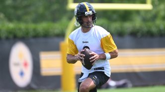 Fans In Disbelief After Seeing Aaron Rodgers New Look