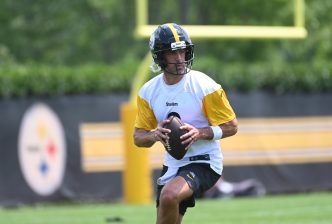 Fans In Disbelief After Seeing Aaron Rodgers New Look