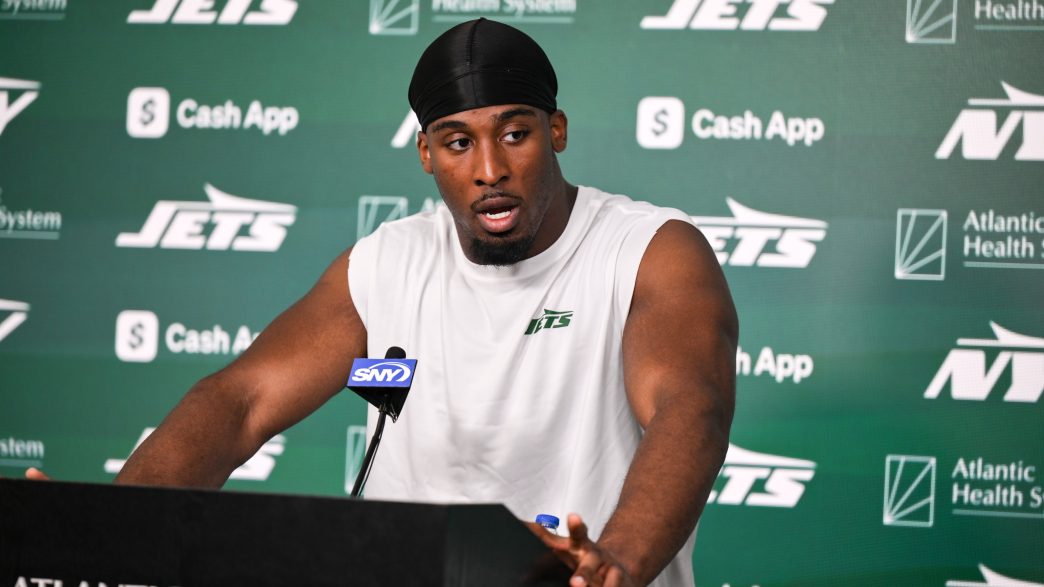 Breece Hall Makes Feelings About Aaron Rodgers’ Move to the Steelers PERFECTLY Clear