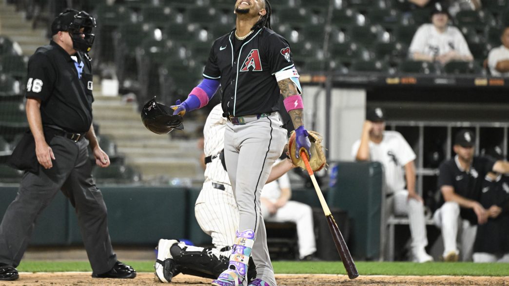 Fan Brings Ketel Marte to Tears With Comment About His Deceased Mother