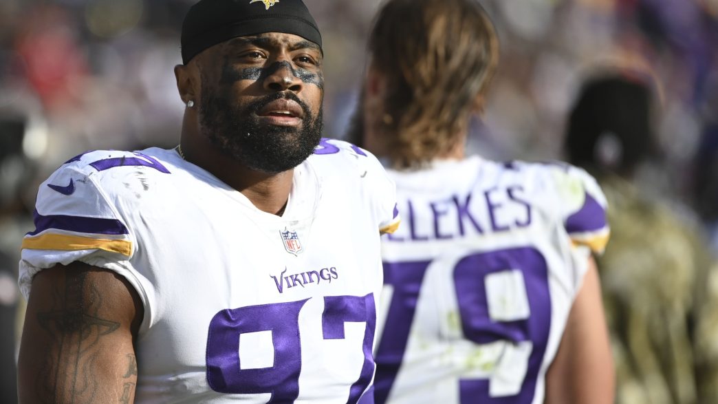 Former Vikings Legend Kicked Off Of Plane For “Unruly Behavior”