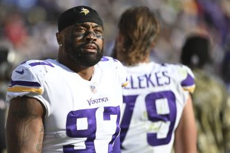 Former Vikings Legend Kicked Off Of Plane For “Unruly Behavior”