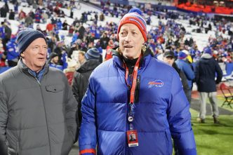Jim Kelly’s Grandson Undergoing Procedure After “Unexpected Medical Complications”, Asking For Prayers