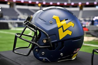 CRAZY: High School RB, SirPaul Cheeks, Commits To Play In the Big 12