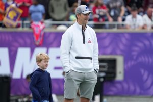 Eli Manning Backs Out Of Giants Ownership Deal