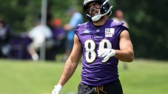 Ravens TE Fractures Foot