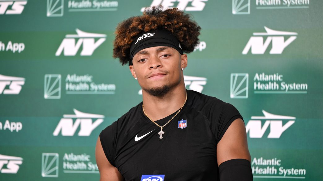 Jets HC Provides Timeline For Justin Fields’ Return