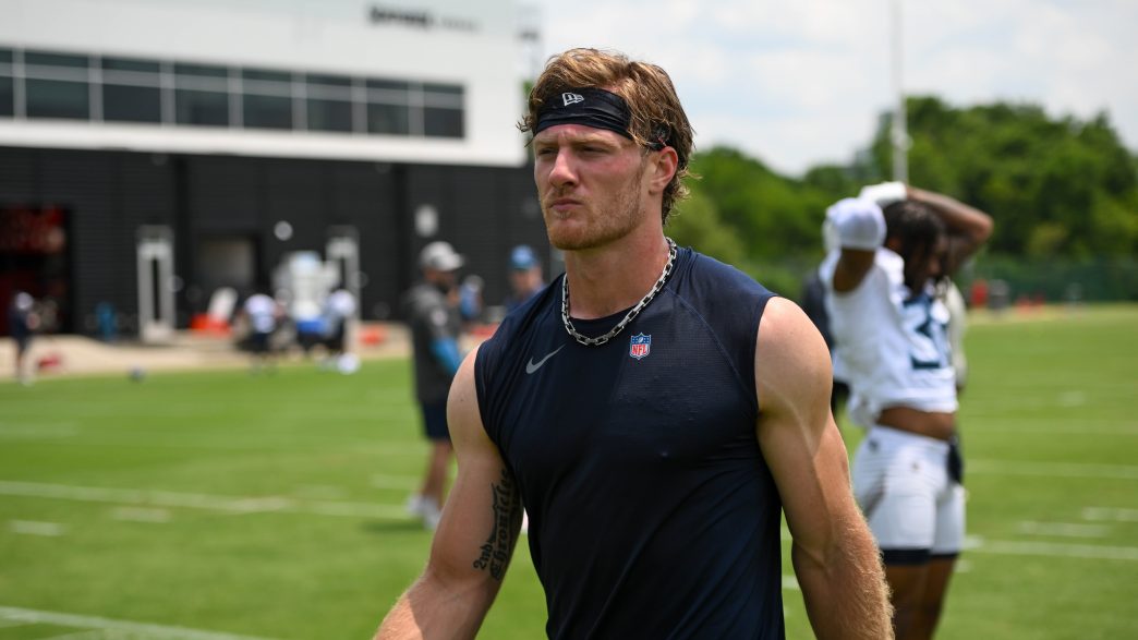 Will Levis Shows Off NASTY Shoulder Injury Before His Surgery