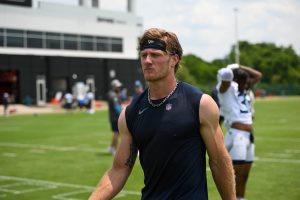 Will Levis Shows Off NASTY Shoulder Injury Before His Surgery