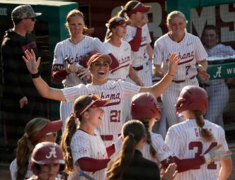 Alabama Sweeps Kentucky for Sixth Straight SEC Series Win — Crimson Tide Surging at the Right Time