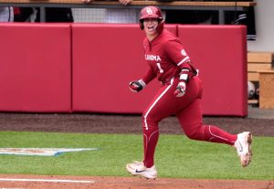 Kendall Wells at 36 HRs: Oklahoma’s Double Bye Turns the Record Watch Into a National Vigil