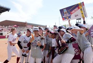 WCWS 2026 Power Rankings: All 8 Teams From Best Shot to Long Shot